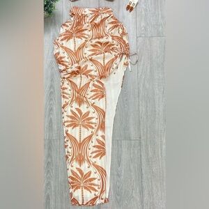 Blithe LA Skirt ruched side Size Large Cut Out Waist NWT
